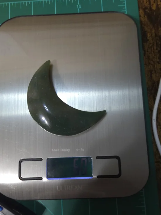 Green Crescent Moon Stone Palmstone - Picture 9 of 12